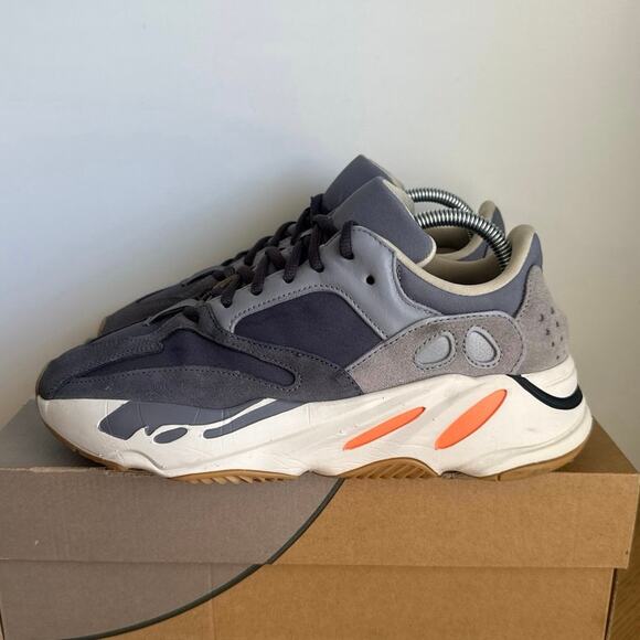 Adidas Yeezy Boost 700 ‘Magnet’ Men Sneakers- SZ 8.5 main image 4